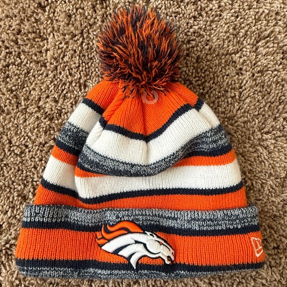 Denver Broncos New Era Pom Beanie Hat Striped Orange Navy Gray NFL One Size